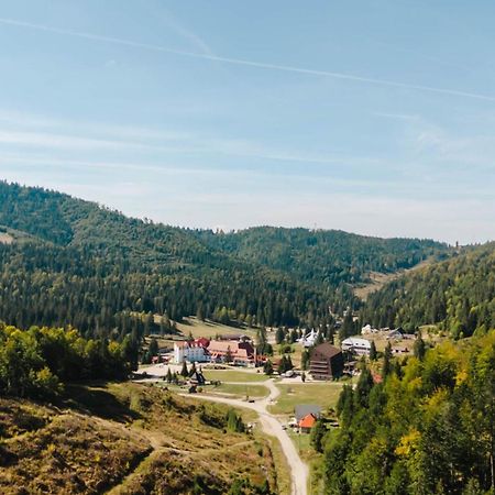 Hotel Iadolina Stâna de Vale Buitenkant foto